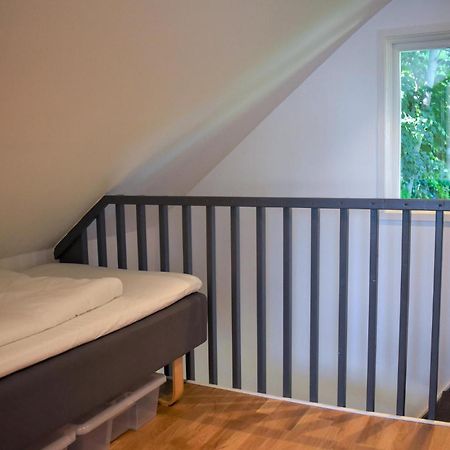 2 Bedroom Amazing Home In Fjaelkinge Екстериор снимка